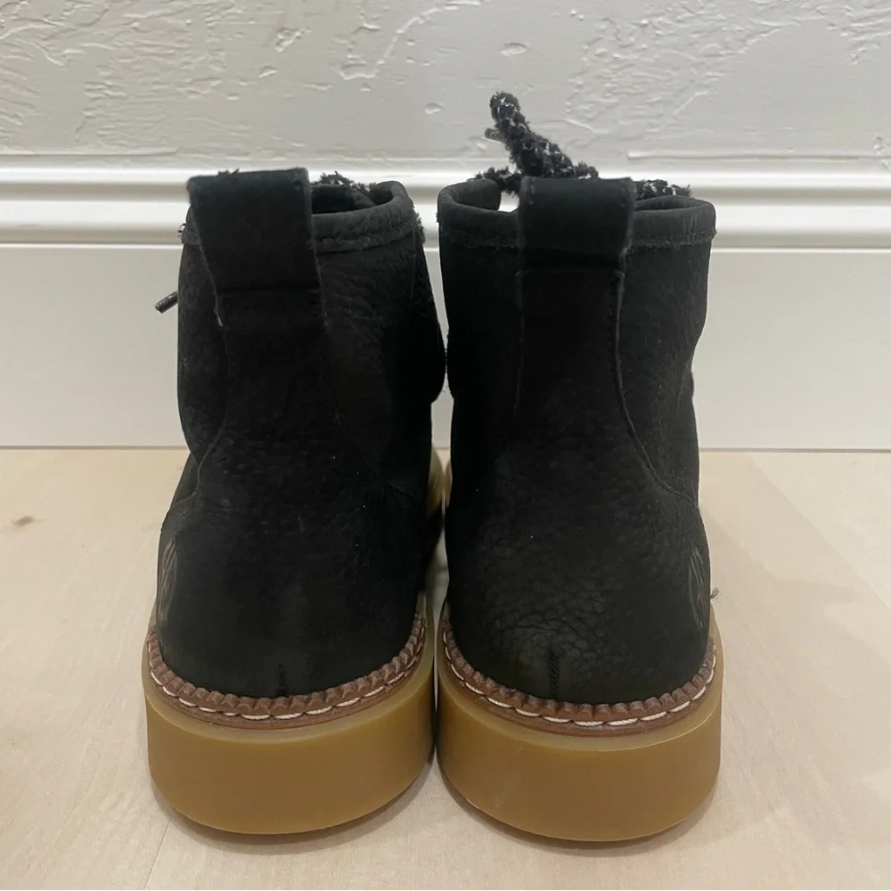Cole Haan Women's 7.5 B All Day Summit Chukka Bootie Black Boots
